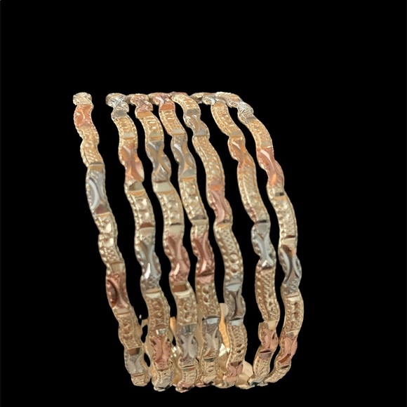 7 Days Textured Tri Color Bangle Brand New - Picture 5 of 7